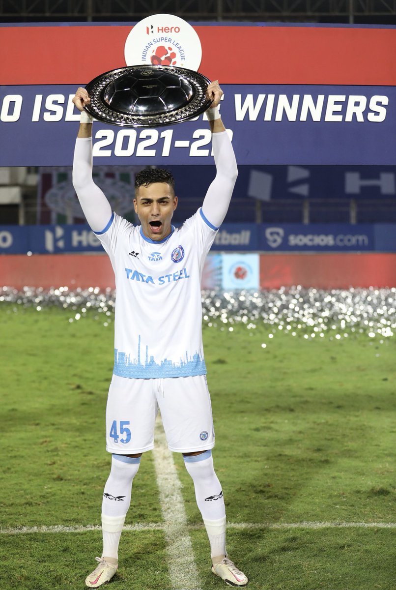 _ishanpandita_'s tweet photo. One for the record books! History made @JamshedpurFC! Now onto the playoffs. Jam Ke Khelo! https://t.co/VA3FV0304V