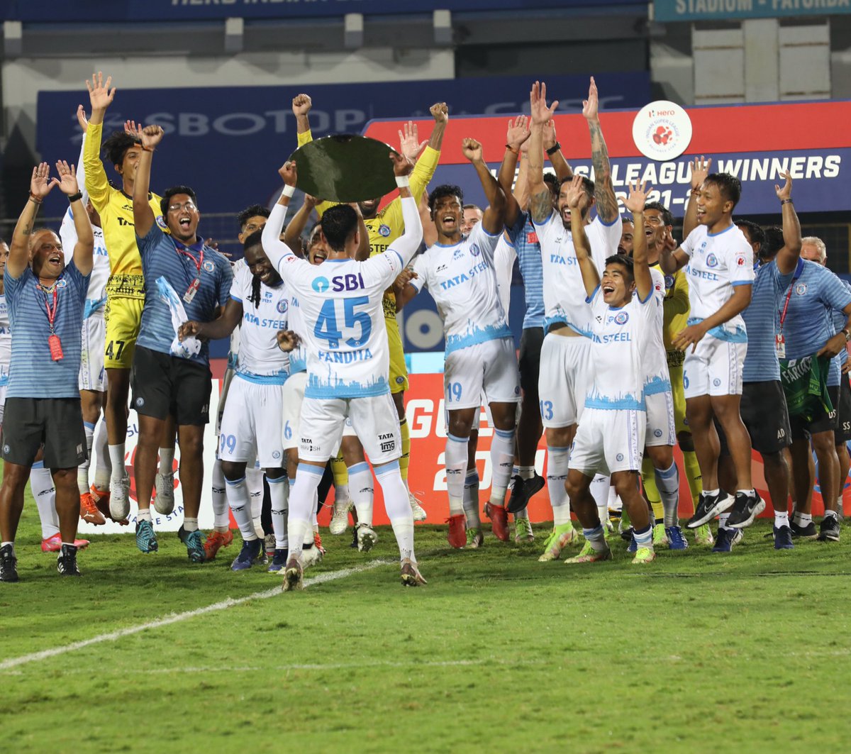 _ishanpandita_'s tweet photo. One for the record books! History made @JamshedpurFC! Now onto the playoffs. Jam Ke Khelo! https://t.co/VA3FV0304V