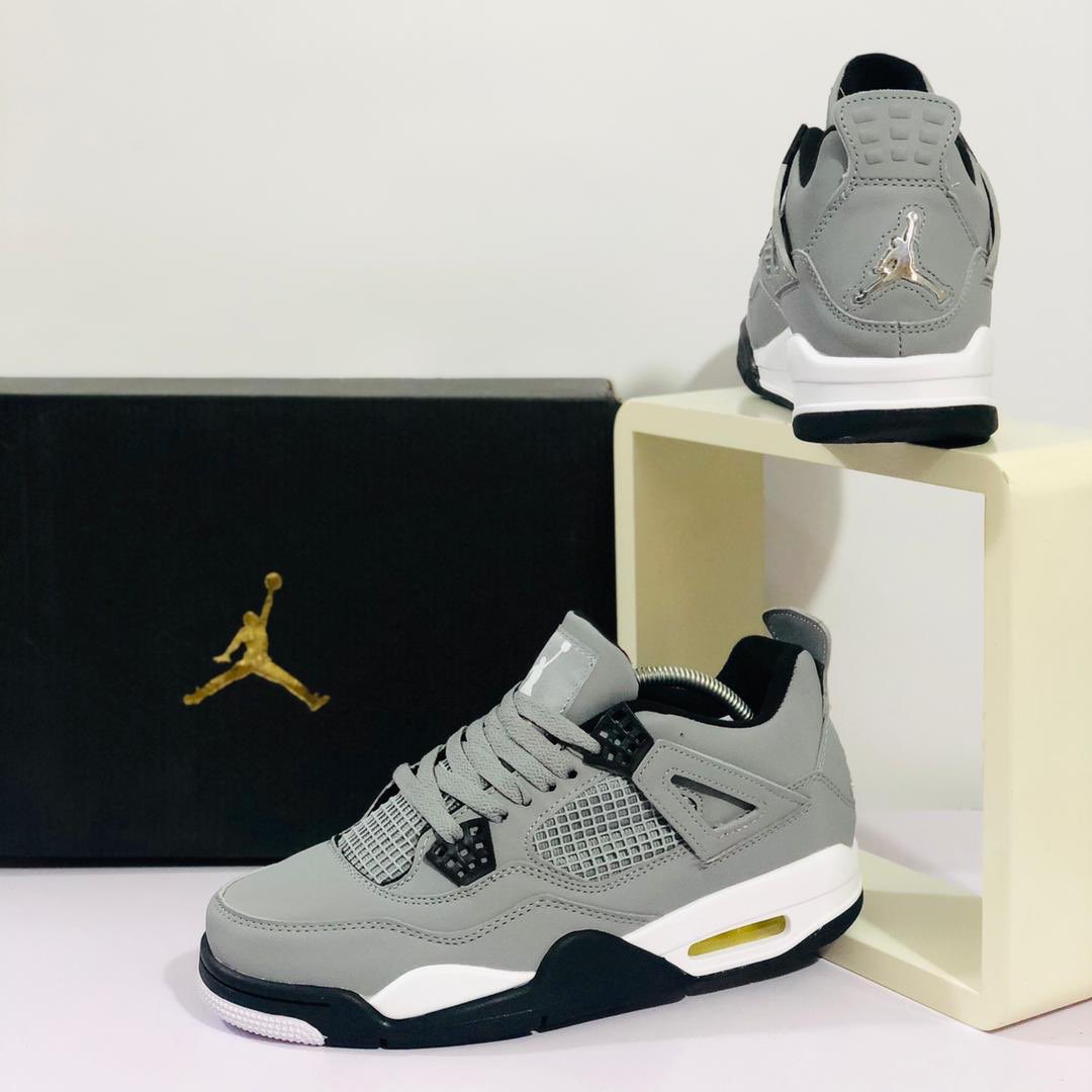 Runway69fits's tweet photo. Lit Sneakers Policy! 
Size: 39-46
Price: 32000 naira 
Payment on delivery within Lagos 🤝
Nationwide delivery 🇳🇬 https://t.co/szMSWDw1gW