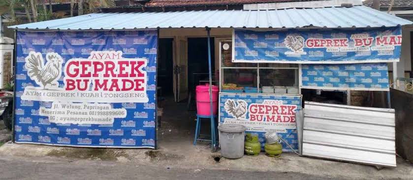 Ayam geprek kok cuma disiram sambel😌😔😌

Nih ayam geprek yang BENERAN DIGEPREK dan ga cuma diolesin sambel doang✨👌🏻 

— A Thread —