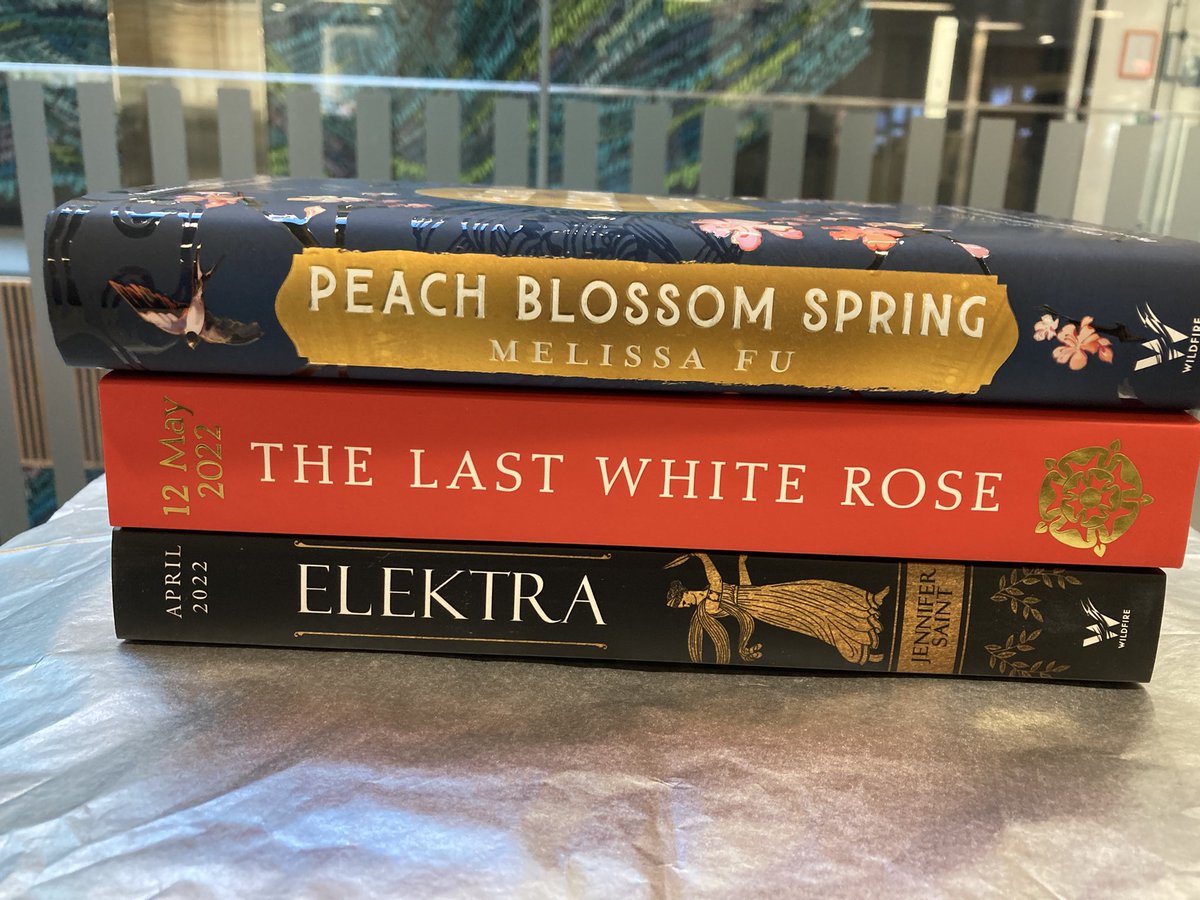 Bookywookydooda's tweet photo. #InternationalWomensDay  #Giveaway 3 AMAZING novels starring 5 AMAZING women! Elizabeth of York, Elektra, Cassandra, Clytemnestra and Meilin. RT/Follow to enter. UK only. Winner picked at random 10am tomorrow (9 March) Go! Go! Go! @jennysaint @MelissaLFu @AlisonWeirBooks https://t.co/UPWSUdj5TA