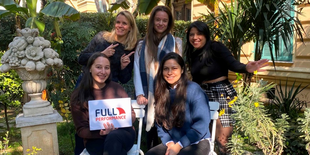 💃Pour la journée des droits des femmes nous voulons mettre à l'honneur les #femmes de #FullPerformance.

✨Nous tenons à remercier chacune d'entre elles pour leur investissement chaque jour qui contribue à faire progresser l'entreprise.
#journeedelafemme #internationalwomensday
