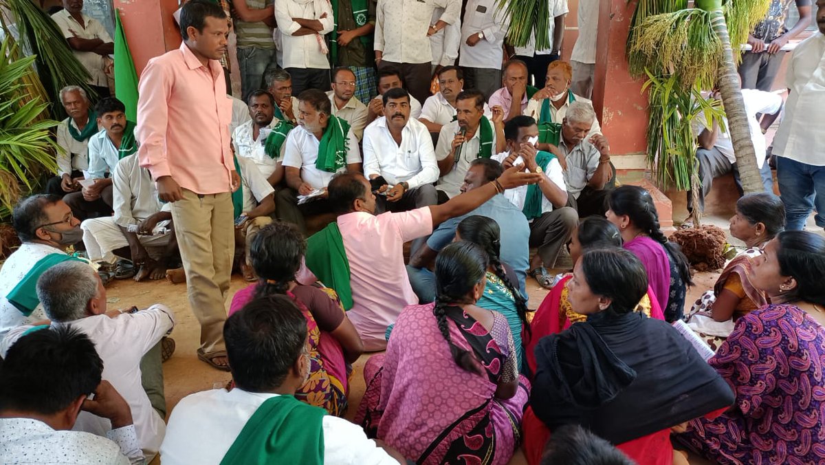 GubbijdsParva's tweet photo. ಗುಬ್ಬಿ ತಾಲೂಕು ಕಸಬಾ ಹೋಬಳಿ ಅಮ್ಮನಘಟ್ಟ ಗ್ರಾಮದಲ್ಲಿ ನಡೆದಿರುವ ಘಟನೆಗೆ ಸಂಬಂಧಪಟ್ಟಂತೆ  ನಡೆಯುತ್ತಿರುವ ಆಹೋರಾತ್ರಿ ಧರಣಿ ಕಾರ್ಯಕ್ರಮದಲ್ಲಿ ಮುಂದುವರೆದ ಭಾಗವಾದ ಇದು ಗುಬ್ಬಿ ತಾಲೂಕು ತಾಲೂಕು ಕಚೇರಿ ಎದುರು ನಡೆಯುತ್ತಿರುವ ಅಹೋರಾತ್ರಿ ಧರಣಿಯಲ್ಲಿ ಪಾಲ್ಗೊಂಡಿರುವ ಗುಬ್ಬಿ ವಿಧಾನಸಭಾ ಕ್ಷೇತ್ರದ ಜೆಡಿಎಸ್ ಅಭ್ಯರ್ಥಿ ಬಿ,ಎಸ್ ನಾಗರಾಜು. https://t.co/66yCxNfX3a
