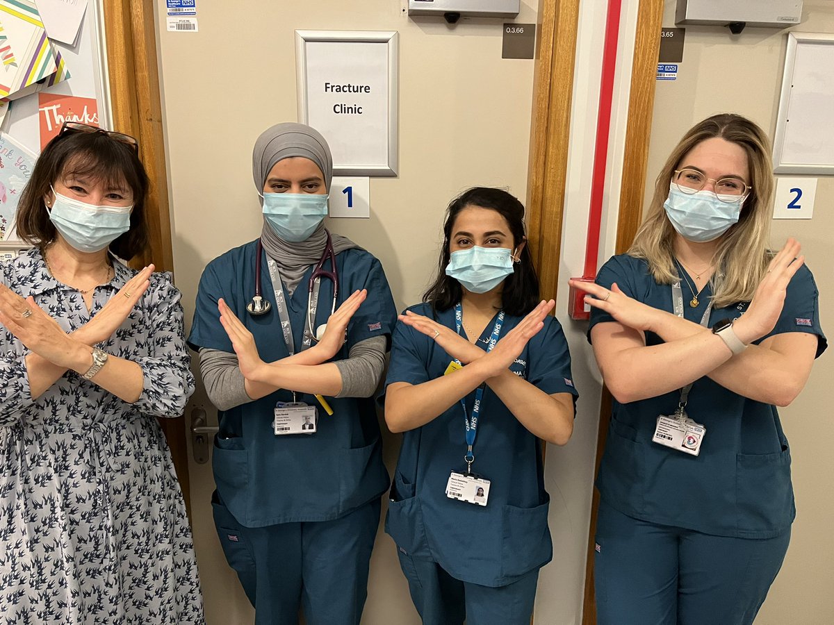 #BreakTheBias #InternationalWomensDay <a href="/BritOrthopaedic/">BOA</a> @OrthoDiversity <a href="/bota_uk/">BOTA</a> <a href="/BOMSA_UK/">British Orthopaedic Medical Students Association</a> @StGeorgesTrust the next generation of orthopaedic surgeons! #liftasyouclimb