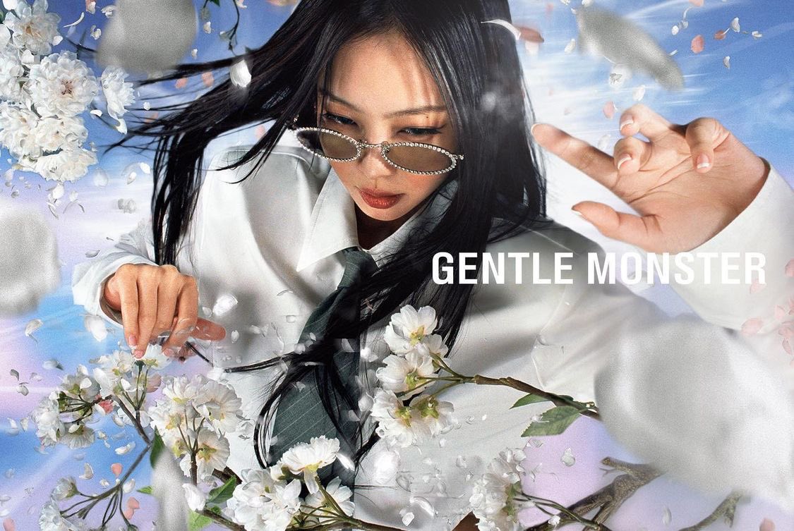 PopBase's tweet photo. BLACKPINK‘s Jennie stuns for Jentle Garden. https://t.co/ayPoaJV5VI