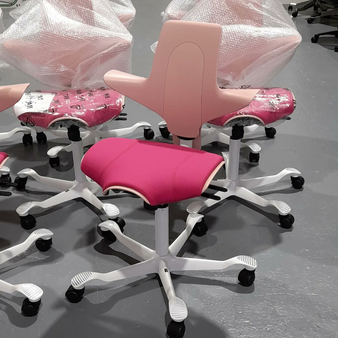 marvoyltd's tweet photo. Eight eye catching Håg capisco Puls in pink ready for despatch this morning. They will certainly brighten up the office. 💟

#flokk #pink #officechair https://t.co/nVc6rwfJU1