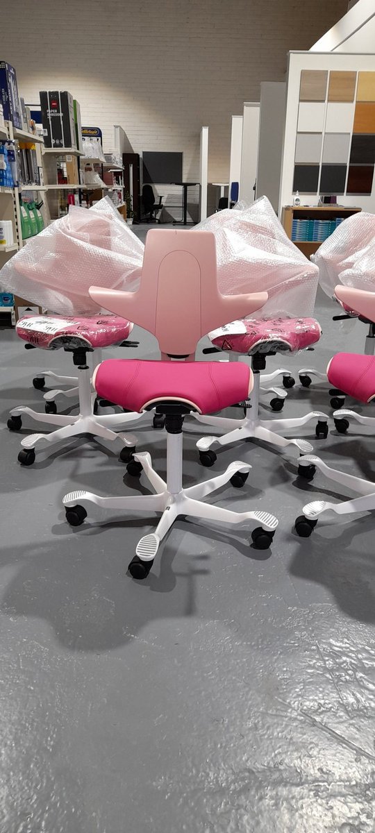 marvoyltd's tweet photo. Eight eye catching Håg capisco Puls in pink ready for despatch this morning. They will certainly brighten up the office. 💟

#flokk #pink #officechair https://t.co/nVc6rwfJU1