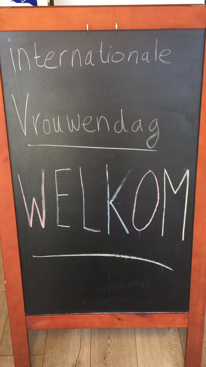 VersaJaco's tweet photo. #internationalevrouwendag Elke vrouw die vandaag in de Lelie komt krijgt een klein presentje met boodschap. Fijne vrouwendag! 💐 @VersaWelzijn https://t.co/YY3h881DEN