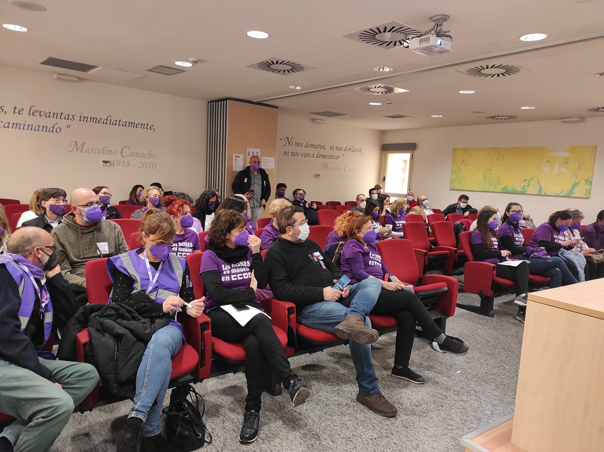MarianD29758260's tweet photo. 🟣Iniciamos en la Sede d CCOO-Comarques del Nord la Assamblea del 8M, de la mano nuestro Secretario General @albert_ccoopv  y la Secretaria de Dona CCOO @LidonCalvo, Les Dones i s mouen en CCOO.
#TenemoUnPlan #8M https://t.co/ZQ99nK3HLy
