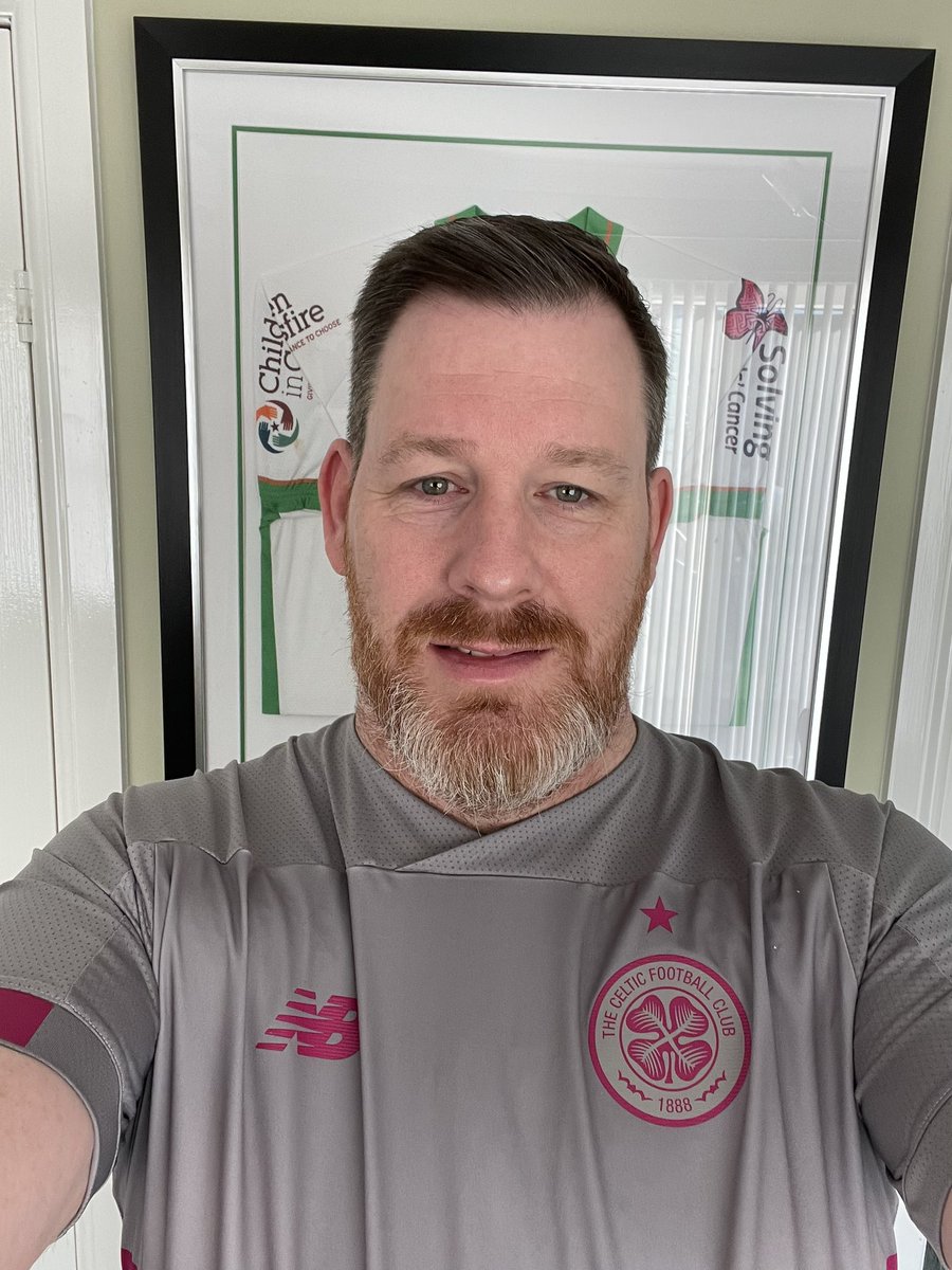 67mouldy67's tweet photo. From exciting gold coloured strips to the bizarre coloured ones !

What’s the most bizarre coloured Celtic strip you have ? 🍀

#outoflockdown
#afewpoundsup
#wearstripthatfitslol
#CelticFC
#awaytop
#bizarrecolourtheme
#newbalance 
#2019-2020
#original https://t.co/JNfBRnkGkb