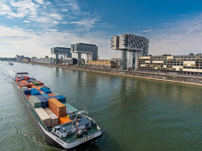 cinea_eu's tweet photo. ๐๐๐ขTowards #ZeroEmissions #Waterborne #Transport
#EU-funded #CurrentDirect project is developing innovative swappable #battery containers, which helps inland waterway #vessel owners plan zero-emission voyages !
Find out more ๐ https://t.co/sqADHPcMno
#H2020Transport https://t.co/LaSiskTSQ3
