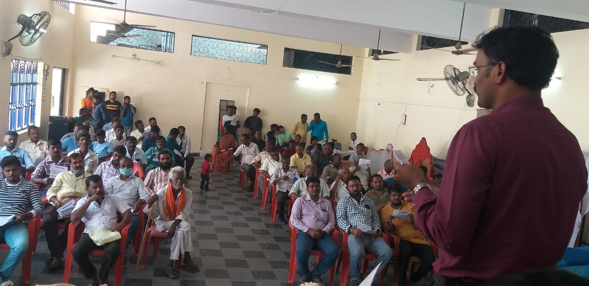 ksuwssb's tweet photo. ರಾಯಚೂರು : ಪಿಂಚಣಿ ಸಪ್ತಾಹದ 2ನೇ ದಿನ ಜಿಲ್ಲೆಯಲ್ಲಿ PMSYM ಯೋಜನೆಯ ನೋಂದಣಿ ಶಿಬಿರವನ್ನು ಏರ್ಪಡಿಸಲಾಯಿತು.
"ಅಸಂಘಟಿತ ಕಾರ್ಮಿಕರಿಗೆ ಪಿಂಚಣಿ ಯೋಜನೆ"
ಹೆಚ್ಚಿನ ಮಾಹಿತಿಗಾಗಿ ಸಂಪರ್ಕಿಸಿ ಕಾರ್ಮಿಕ ಸಹಾಯವಾಣಿ 155214 ಅಥವಾ https://t.co/6PyvdZ2ddt
#PMSYM #Pensionweek #Unorganized https://t.co/ppOqtOKzbV