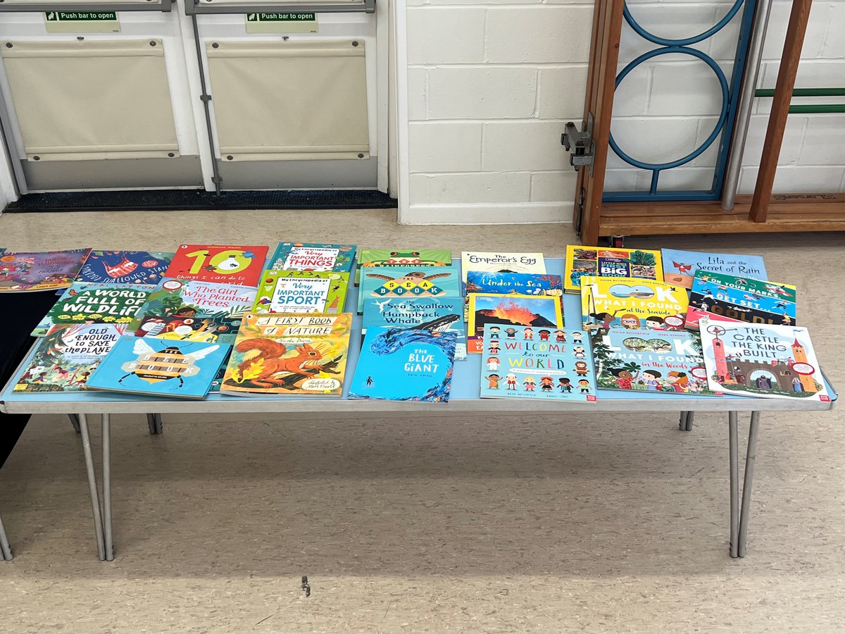 HassocksInfant's tweet photo. We're delighted to welcome back The Book Nook.  The book fair is visiting today and tomorrow.  Each class will have an opportunity to visit and parents are welcome to join us in the school hall from 2.30pm.  Hope to see lots of you there! @booknookhove https://t.co/3M01eQ9CVU