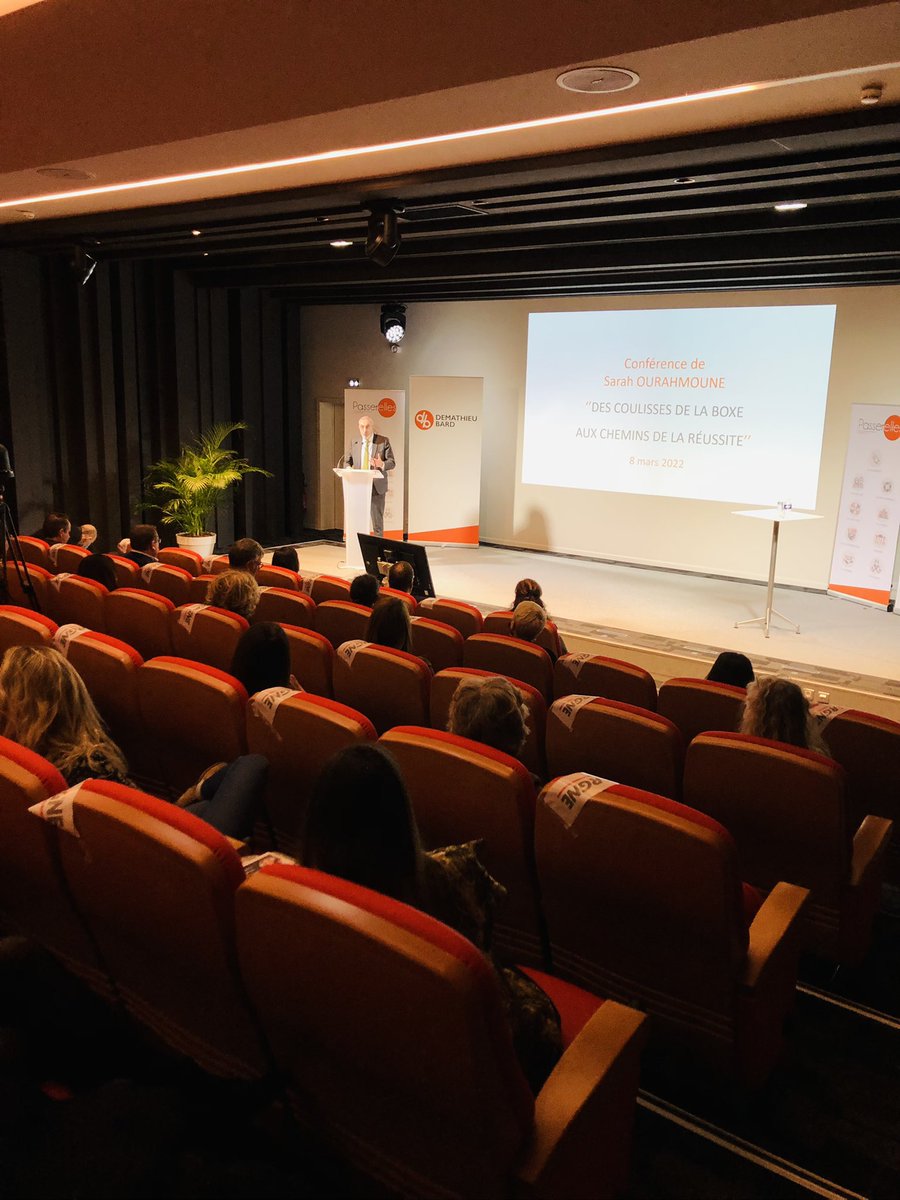 CaissEpargneGEE's tweet photo. Nous sommes ravis d’accueillir en cette #JIDF2022, #Passerelles le réseau mixte @DemathieuBard dans l’Amphi @Caisse_Epargne à #Metz pour l’intervention de la championne olympique @SarahOurahmoune « Des coulisses de la #boxe aux chemins de la réussite »

#8mars #Mixite #Inclusion https://t.co/6fwNXmdcpL