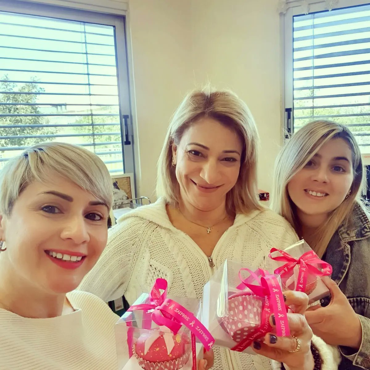 NectariaPapado2's tweet photo. Happy women's day....supporting @europadonnacyprus with cup cake "elpidas"
#supportingwomenfightingcancer
#supportinglife https://t.co/C8lwTne6gi