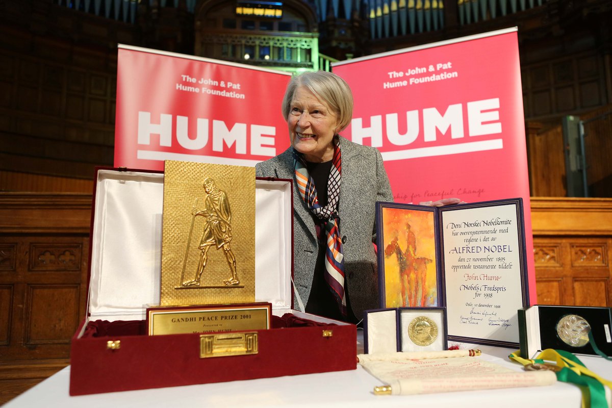 On #InternationalWomensDay let's celebrate Pat Hume's lifetime of service to peace &amp; reconciliation and her true humanitarian ethic. She remains an inspiration to all women promoting peaceful change in their streets, community and across the island.