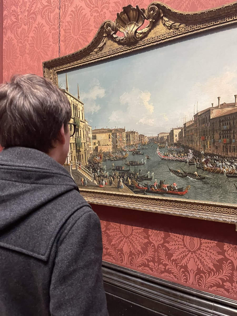 SabrinaNg's tweet photo. Venice in real &amp; painting, amazing how it remains the same despite being in hundreds and hundreds years of age https://t.co/oFZXbgV9tC
