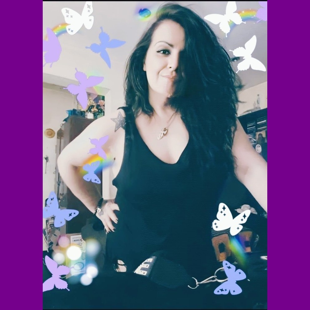 AndyFab72's tweet photo. Muy Feliz día 💜
A todas las buenas mujeres💜
Que siempre triunfe: La igualdad, El Amor y La justicia💜
#8M2022 #DiaInternacionalDeLaMujer 
#Argentina https://t.co/dygdn7a7GM