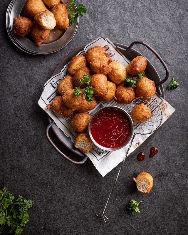 afrifoodnet's tweet photo. This is Mikate, Congolese Frittata. It is a fried dough, also popularly known as puff puff in Nigeria, Sierra Leone and some parts of Ghana and Cameroon.
Photo credit: @moniquedanna_ph
#afrifoodlovers #afrifoodnetwork #congo #congofood #puffpuff https://t.co/qmzcYsCdLx