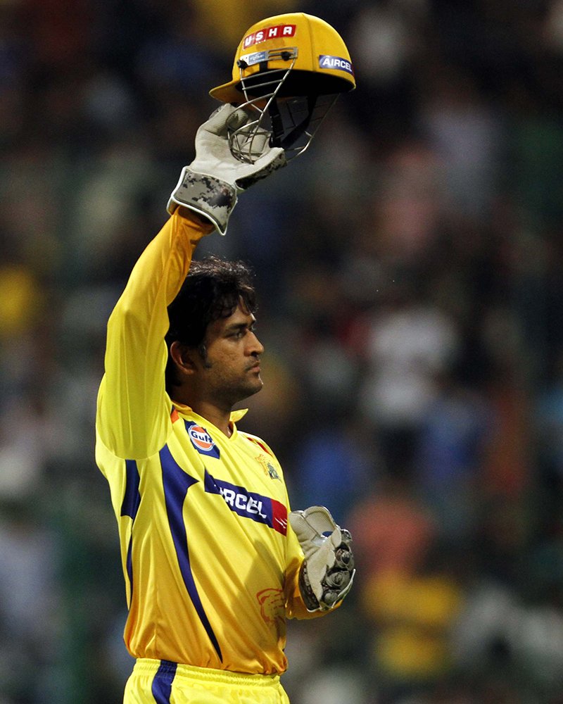 StarSportsIndia's tweet photo. 🎞️ Time to rewind 𝐓𝐡𝐚𝐥𝐚's iconic moments in the #IPL &amp; bring out our inner fans, 'coz #YehAbNormalHai!

Which @msdhoni #Yellove moment is your favourite?

@ChennaiIPL | #MSDhoni #MSD https://t.co/Jj5pOZg7yU