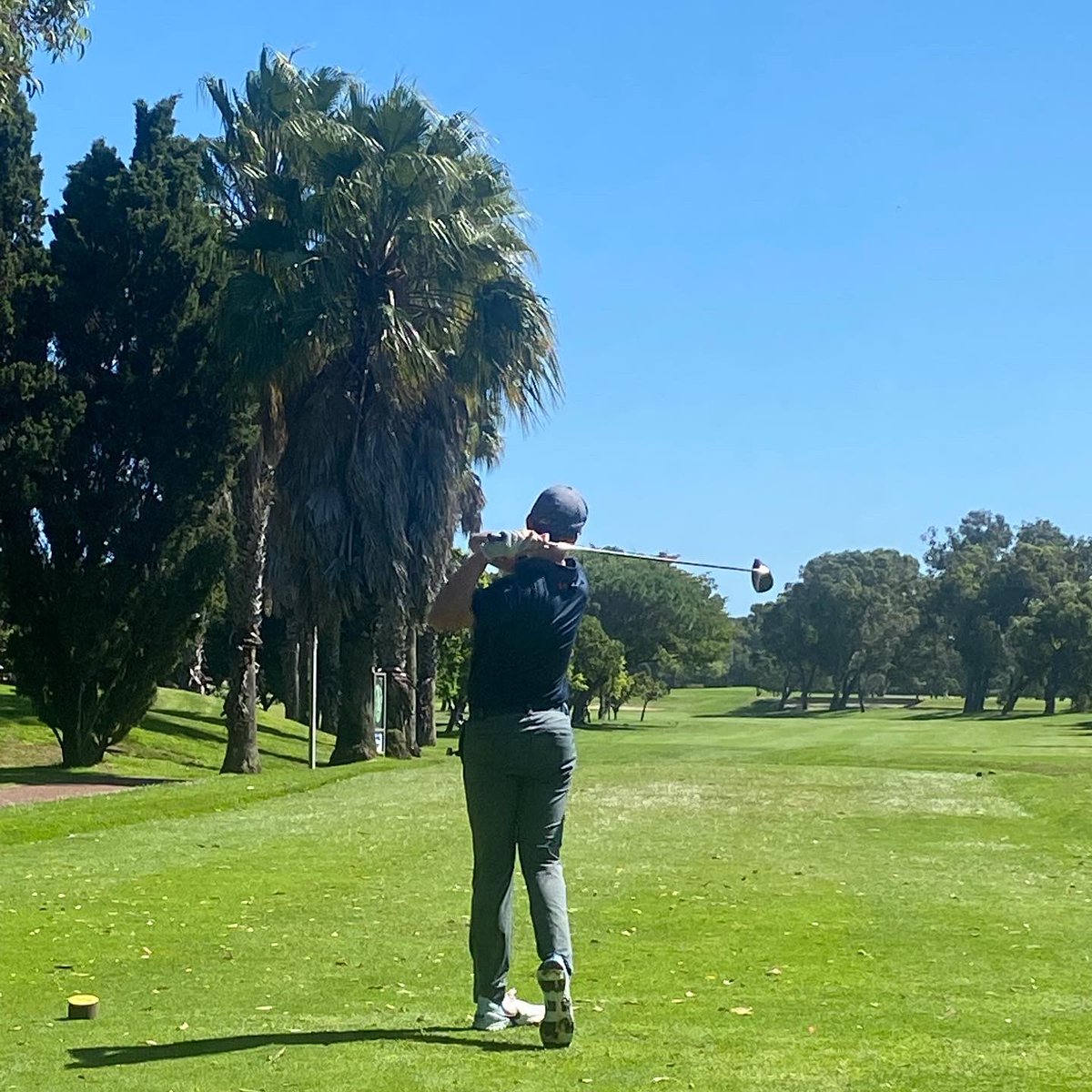 McKinlayReidOrc's tweet photo. Opening round of the Global Junior Golf Nomads International @RondeboschGC #orcas #makingwaves https://t.co/bOaR1gxjkG