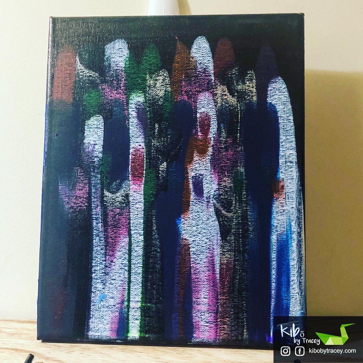 aussiestorm65's tweet photo. Random project for tonight - dot painting with a squeegee. Pic1 shows the process, pic 2 is freshly done, pic 3 is after it’s dried. I think it looks like spirits, but not the alcohol kind. I like it anyway!
#kibōbytracey #aussiestorm65 #dotsandsqueegee #randomproject #Geelong https://t.co/82Xp8chfKT