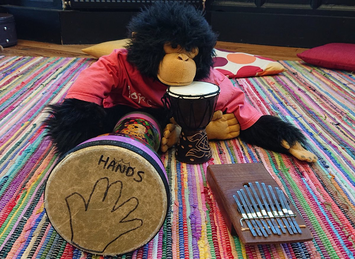 AnniTracy1's tweet photo. Bill is ready for #ClappingSong @MoreMusic1 #SingPlayDance #EarlyYears https://t.co/UN4UvrgV1i