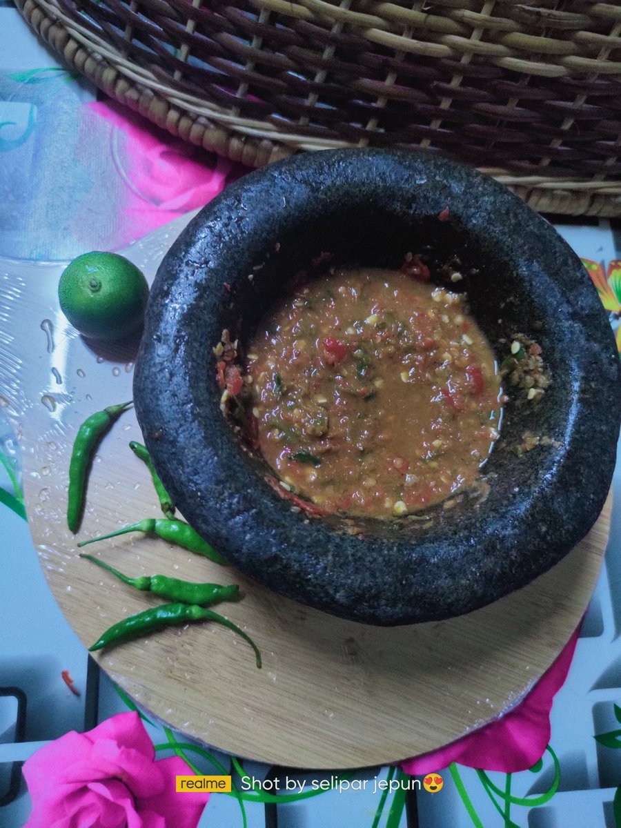 HaneemZ's tweet photo. Done sambal belacan legend ...harap mak buyung suka lah hendak nya..😋😋 https://t.co/oItG7pv9Kv