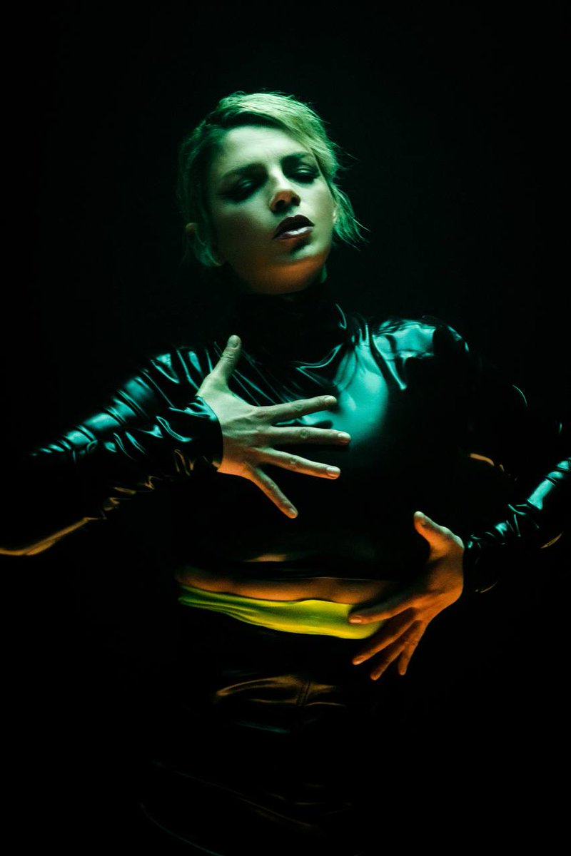 MarroneEmma's tweet photo. Oggi più che mai ❤️
#ognivoltaècosi 
https://t.co/ubQJxISvT1 https://t.co/aXF5SZBNg1