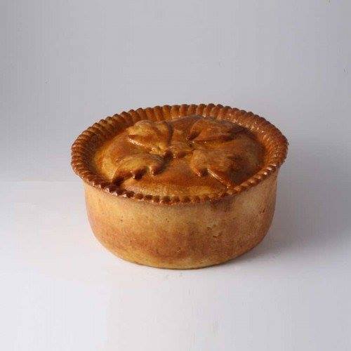 🥧 We (s)pie a great deal at Taylor's Butchers &amp; Café

🥟 They're celebrating National Pie Week with three standard pork pies for just £3 (available in-store only)

Details ➡️ facebook.com/TaylorsButcher… | #LoveDarlo