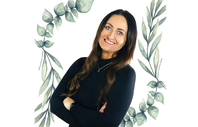 HempBotanicsUK's tweet photo. We kicked off International Woman’s Day with the very beautiful, talented, personable and tenacious, ‘MJ’ (Melissa Jane Stapley of MJ Hybrid Solutions and Pro9 Wellness. Watch here https://t.co/BGySX2CxKH Read here https://t.co/swl46FemIV https://t.co/hSxNC1lXrH