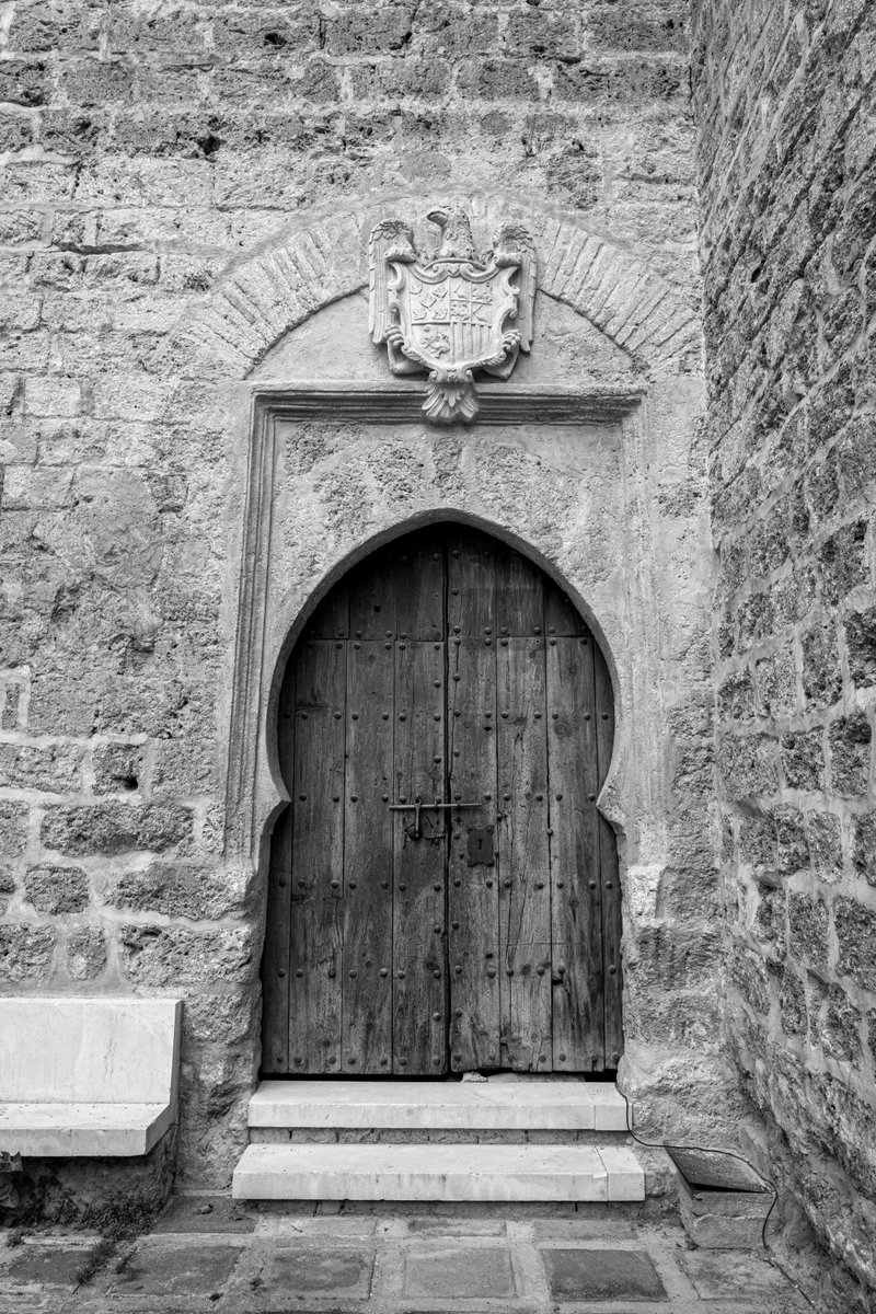 500EOS's tweet photo. Entrada al Castillo de Priego de Córdoba #priegodecordoba #leicaq https://t.co/pBADnaJHvA