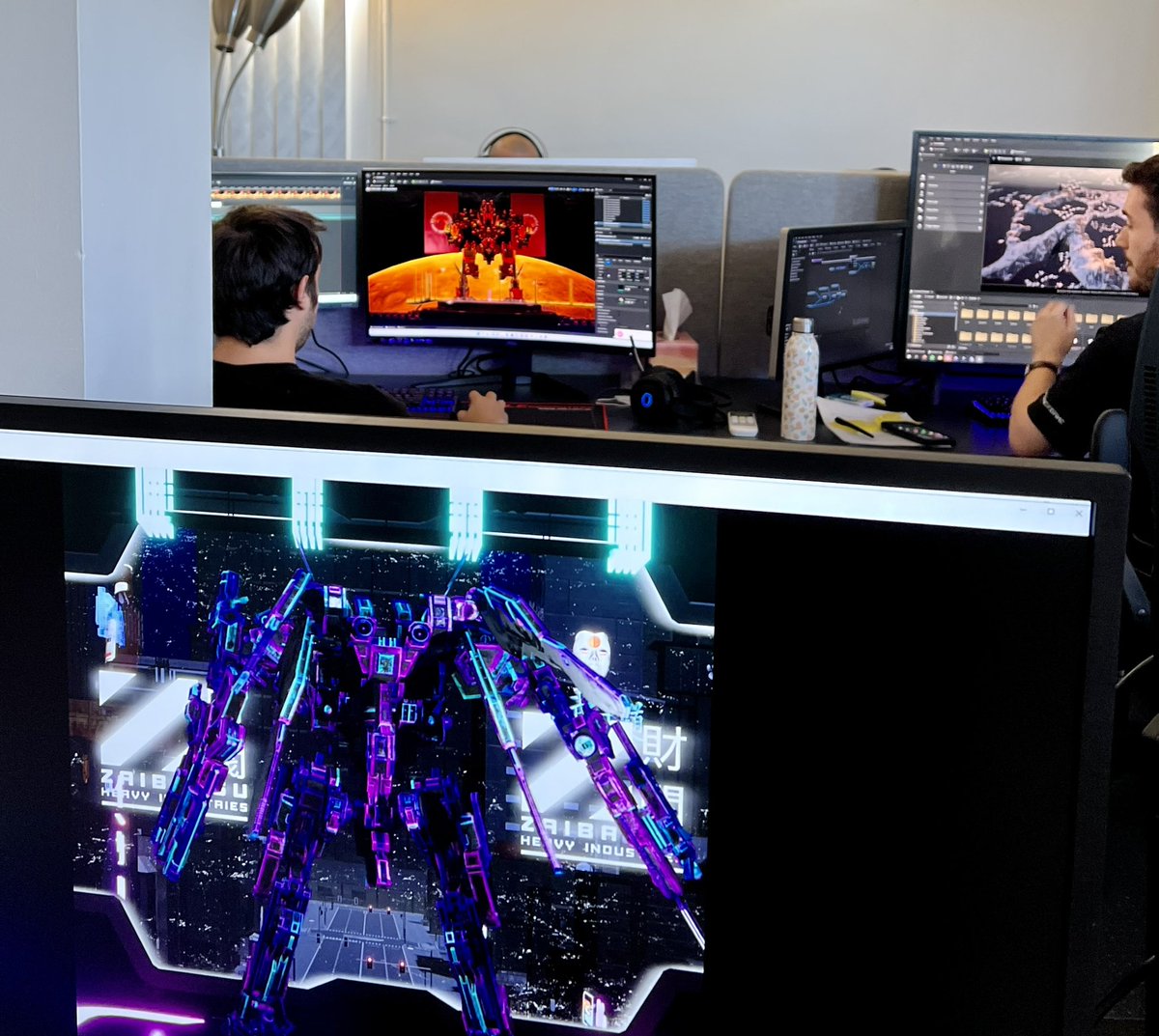 SupremacyMeta's tweet photo. The team has been putting in some serious work upgrading the Genesis NFTs. 
Stay tuned… 🦾💎
#SupremacyGame #NFTs #NFTCollection #nftart https://t.co/Pu63lw0Sjp