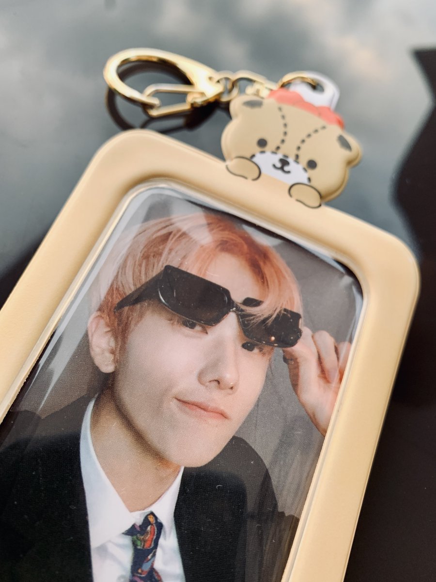 wtbyunlix's tweet photo. #jisung and i: just agents ! on date duty https://t.co/dShdXRFfC6