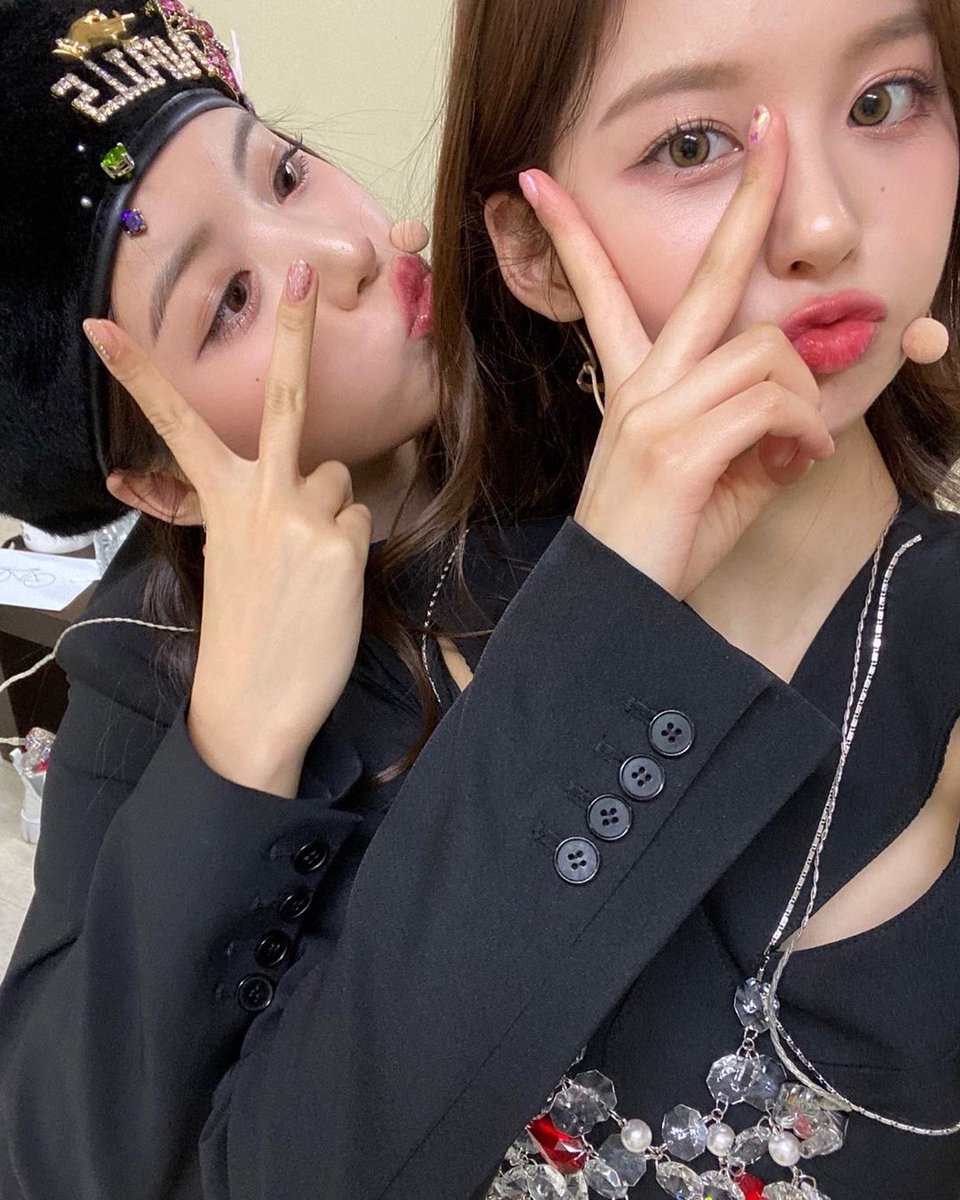 sullyoonpics's tweet photo. OH MY GOD https://t.co/KQPviqZHuj
