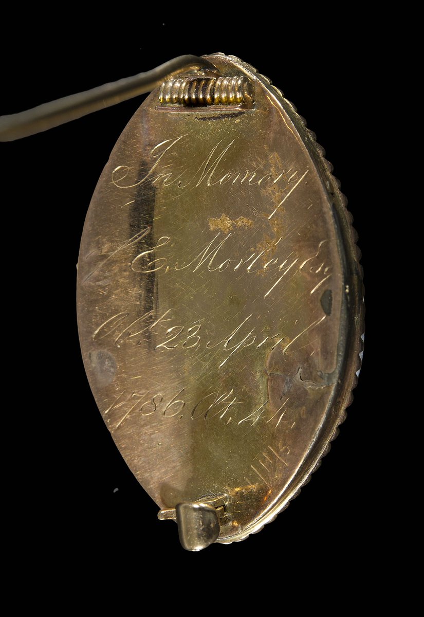 nfmtcribb's tweet photo. Our #objectoftheday is this Georgian mourning brooch, including a sentimental scene made from macerated hair and a mount set with seed pearls. 

The inscription reads "In Memory of E Morley Esq Obt 23 April 1786 aet 44"

#NationalFuneralMuseum https://t.co/RZKrZ224NM