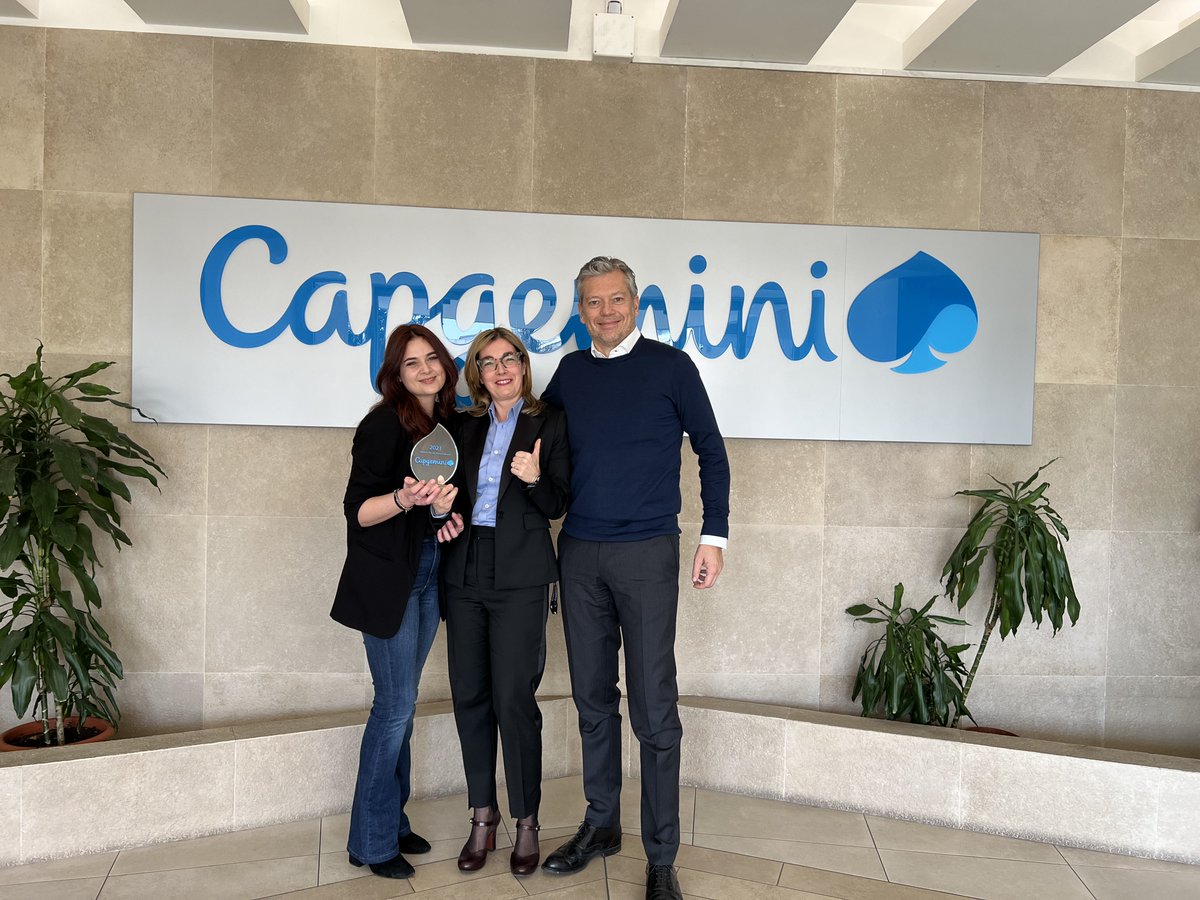 FalleniAndrea's tweet photo. In occasione dell’#IWD2022 celebriamo due colleghe di @CapgeminiItalia premiate per il “Women for the Future 2021”: Marcella Zucca e Monica Lardaro. Un evento, che coinvolge tutte le country, e ribadisce il nostro impegno come Gruppo to #BreakTheBias. #WomanAtCapgemini #8marzo https://t.co/ZC4oxWdzuN