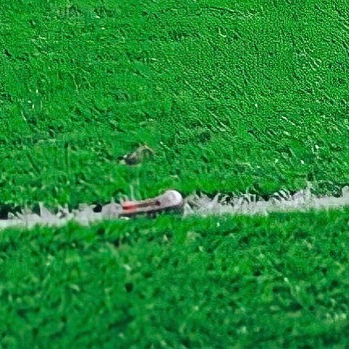 Bu ‘FALÇATA’ stadyuma nasıl girdi? Eğer oyuncumuza isabet etse idi sonucu ne olurdu? Bunun cezası ne olacak? Hepsinin takipçisi olacağız. Gereğini yapın, <a href="/TFF_Org/">TFF</a>