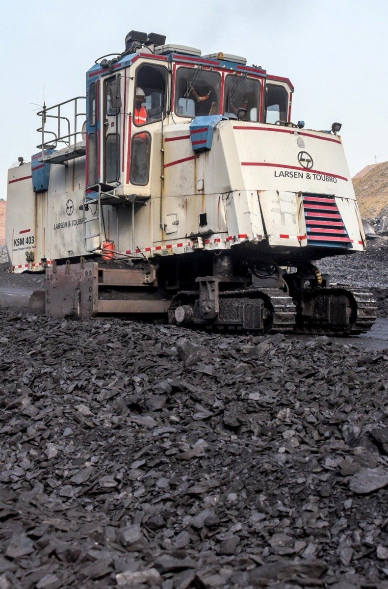 JoshiPralhad's tweet photo. Keeping up the momentum of earlier tranches of coal auctions, 2 more coal mines have been successfully auctioned.
▪️Tokisud II in Jharkhand
▪️Gondbahera Ujheni East in Madhya Pradesh

Coal production from these mines will fetch revenue for States while generating jobs for locals. https://t.co/2ScMUtOIkR