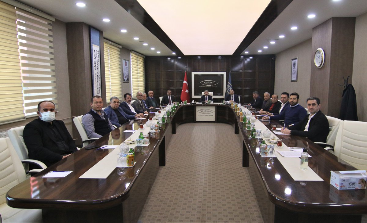 Yönetim Kurulumuz, İlimiz Küçük Sanayi Siteleri Kooperatif Başkanları ile Van Esnaf ve Sanatkarlar Odaları Birliği Başkanı <a href="/isaberge65/">İsa Berge</a>'yle bir araya geldi.

<a href="/NecdetTakva/">Necdet Takva</a> <a href="/fevzi_celiktas/">Fevzi ÇELİKTAŞ</a> <a href="/Mehmetdegerr/">Mehmet Deger</a> <a href="/omerinanc65/">ÖMER İNANÇ</a> <a href="/NecipOflas/">Necip Oflas</a> <a href="/BalandiSerdar/">Serdar BALANDİ</a> <a href="/GorselGORMEN/">Eren Görsel GÖRMEN</a> <a href="/burak_gultepe/">Burak GÜLTEPE</a>