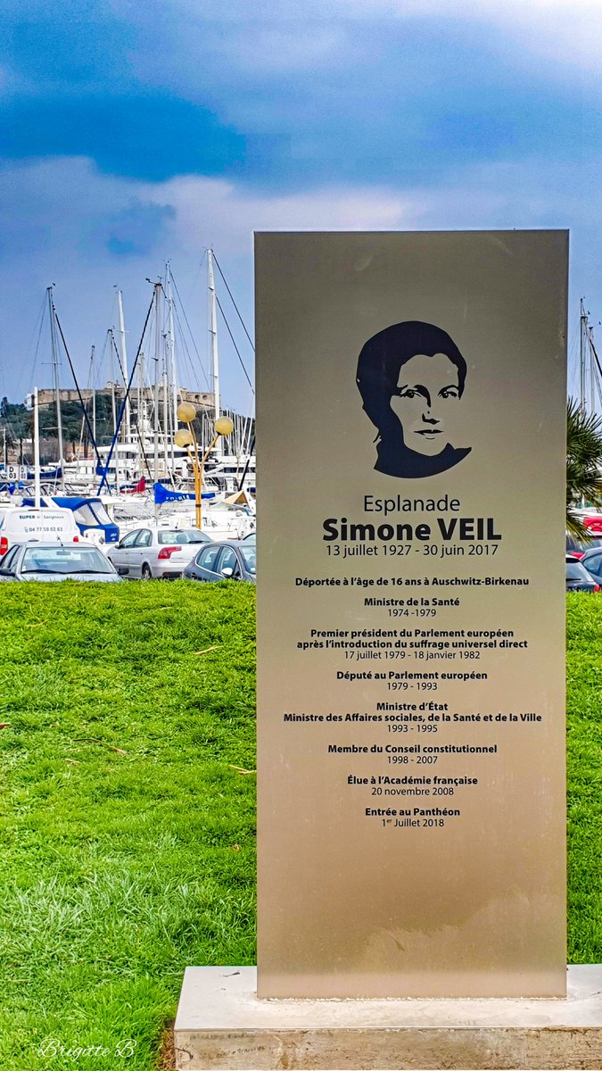 #InternationalWomensDay2022 #JourneeDesDroitsDesFemmes 
Hommage à Simone Veil 🙏
#Antibes #MagnifiqueFrance