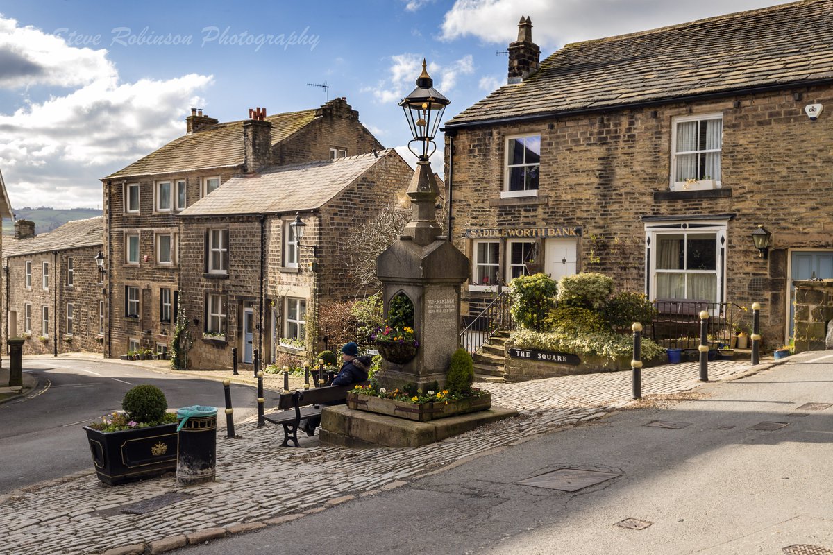 One from yesterday's wander. Dobcross Square in the afternoon sun. steverobinsonphotography.weebly.com #photography #landscapephotography #spring #saddleworth #LANCASHIRE #Yorkshire #Village