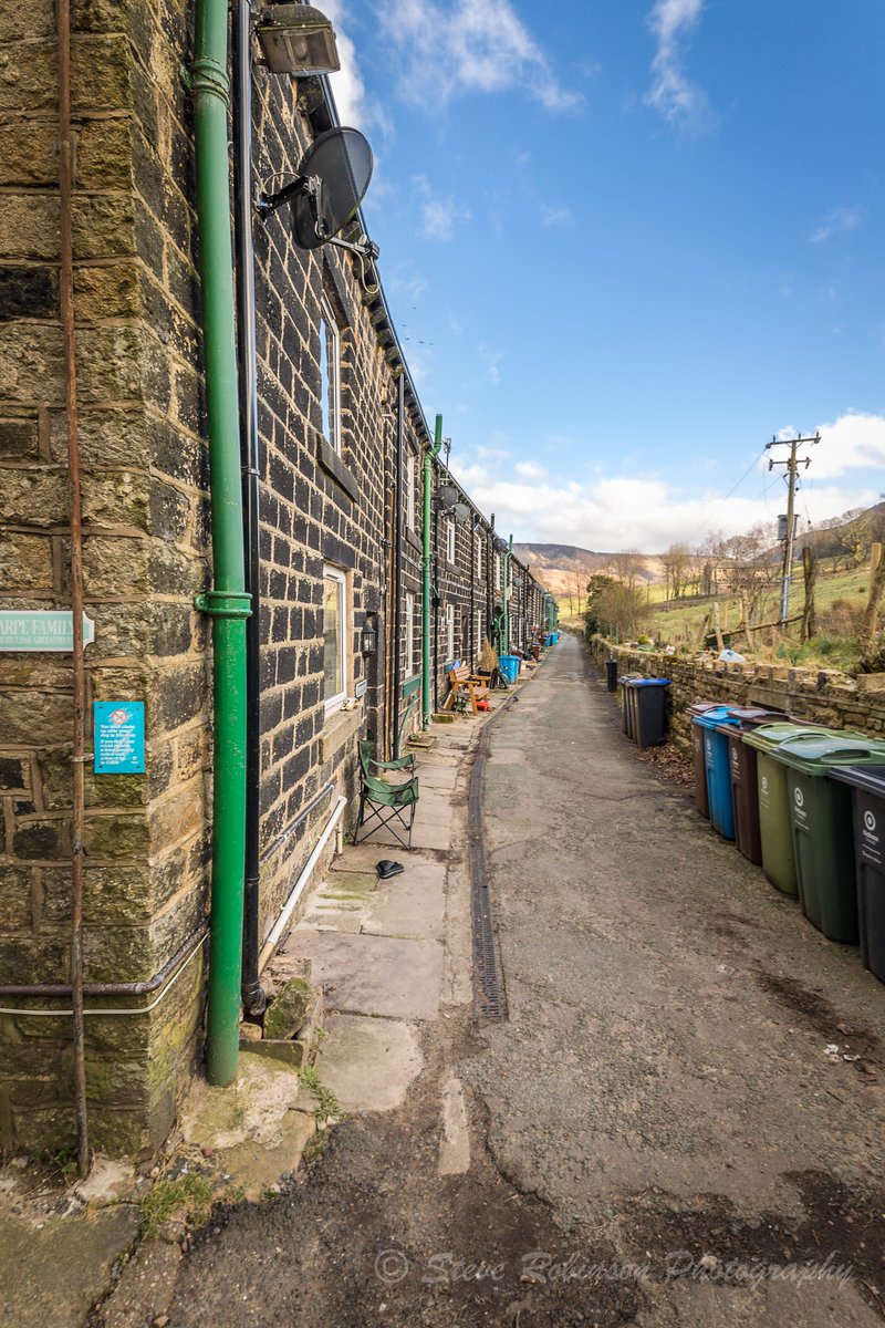 Another one from yesterday's wander. Forty Row (Hey Top). steverobinsonphotography.weebly.com #photography #landscapephotography #spring #saddleworth #LANCASHIRE #Yorkshire #Village