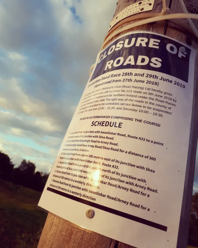 EKN_ROAD_RACE's tweet photo. 🏁Throw back to pre-covid days🏁
"☀️When the sun was shiny and the pressure was high🤯"
more pics and vids @ https://t.co/JsRZ6PIpfi
#roadracing #keeperlit #fermanaghlakelands #ourweecounty
#irishroadracing #posativevibes #RollonRaceSeason #Peoplecometogether #makingmagichappen https://t.co/OpuvDwi61c