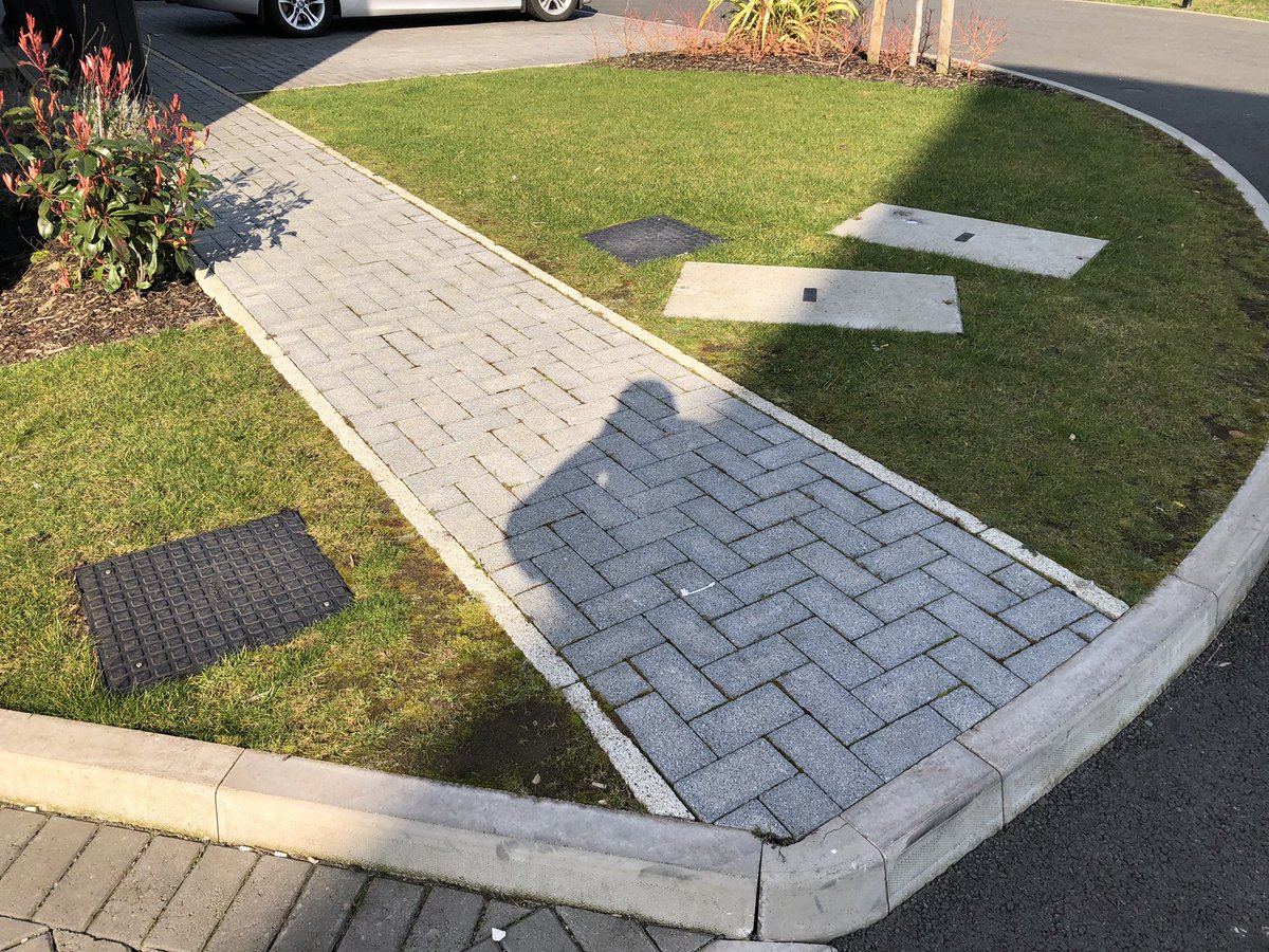 DrewBennellick's tweet photo. As a landscape architect my heart sinks when I see brand new housing developments like this☹️ #WildlifeHighways? #NestingBoxes? #DisabledAccess? #MaintenanceAccess? @BarrattHomes https://t.co/WWb1lp5Z62