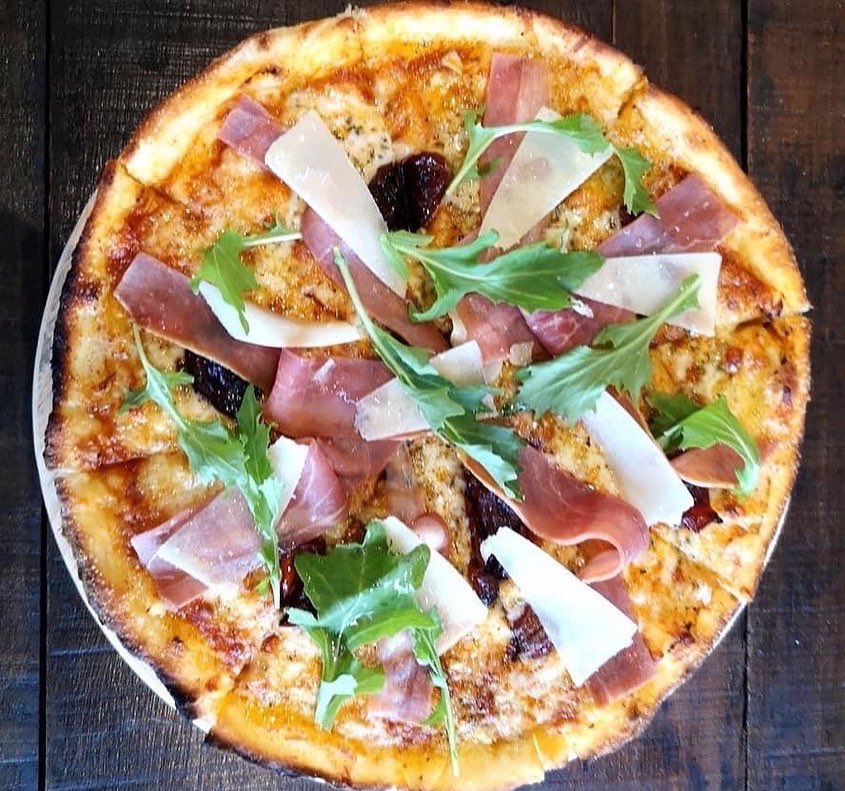 PapasKitchenBKK's tweet photo. Mid week madness at Papa's kitchen this Wednesday 9th March.

ALL PIZZAS HALF PRICE!  'Tiger pints' and 'Mojitos' only 99thb.  Available all day for dine in only. Happy days.

#halfpricepizza
#papaskitchenphattanakan https://t.co/vytpYMmBXn