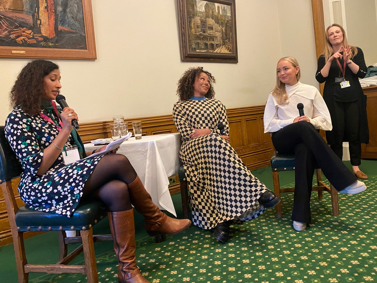 Excellent @WomensAid event at parliament yesterday. @OfficialMelB shared her story and how important it is for the justice system to understand the impact of abuse. SignHealth is working to ensure the system understands the needs of #DeafWomen too. #WomensDay #IWD2022