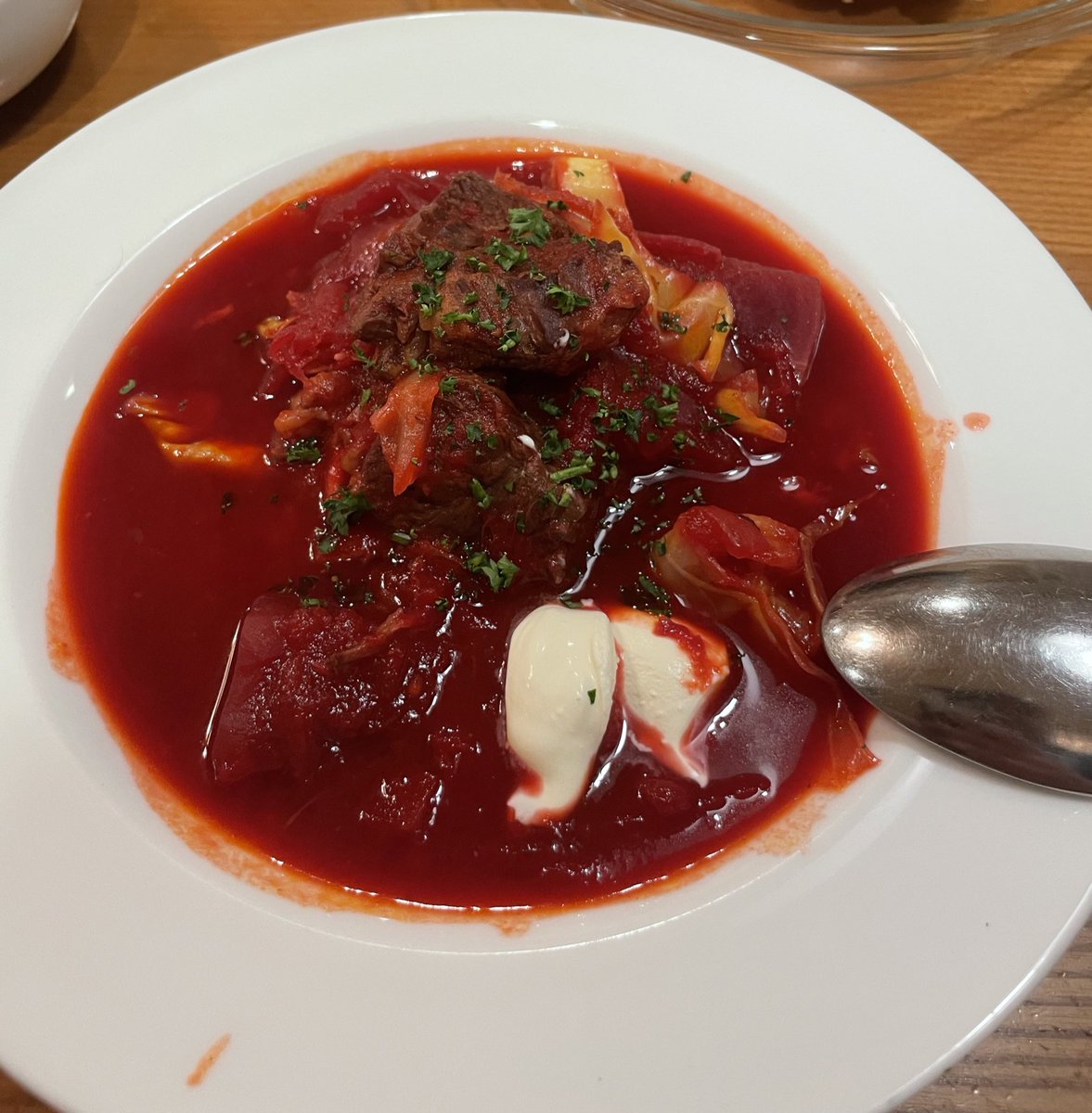 meratademonday's tweet photo. 平和祈ってボルシチ拵えた。
by: 番外ケント+Luna
#PrayingForUkraine 
#CookingForPeace
#PeaceInUkraine https://t.co/Zxh0QOA9Rq