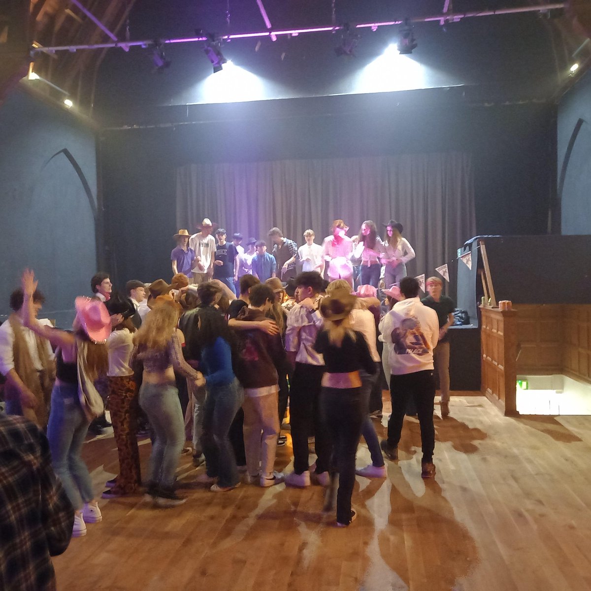 A few more from Saturday night including the wonderful <a href="/MertensHouse/">Mertens House</a> matron, Helen, who did not stop working this weekend