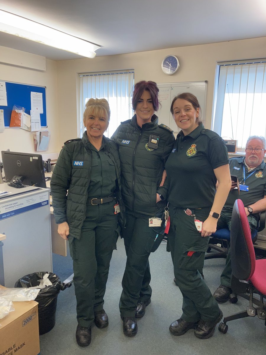 powerNHS's tweet photo. The glamorous ladies @NWAmbulance working on International woman’s day - celebrating woman’s achievements (and making me a brew!!) https://t.co/qErjEqxYii